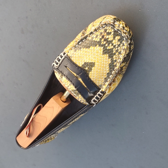 Mark Joseph Ladies Genuine Leather Loafer w/an Unusual Python Print - Picture 9 of 17